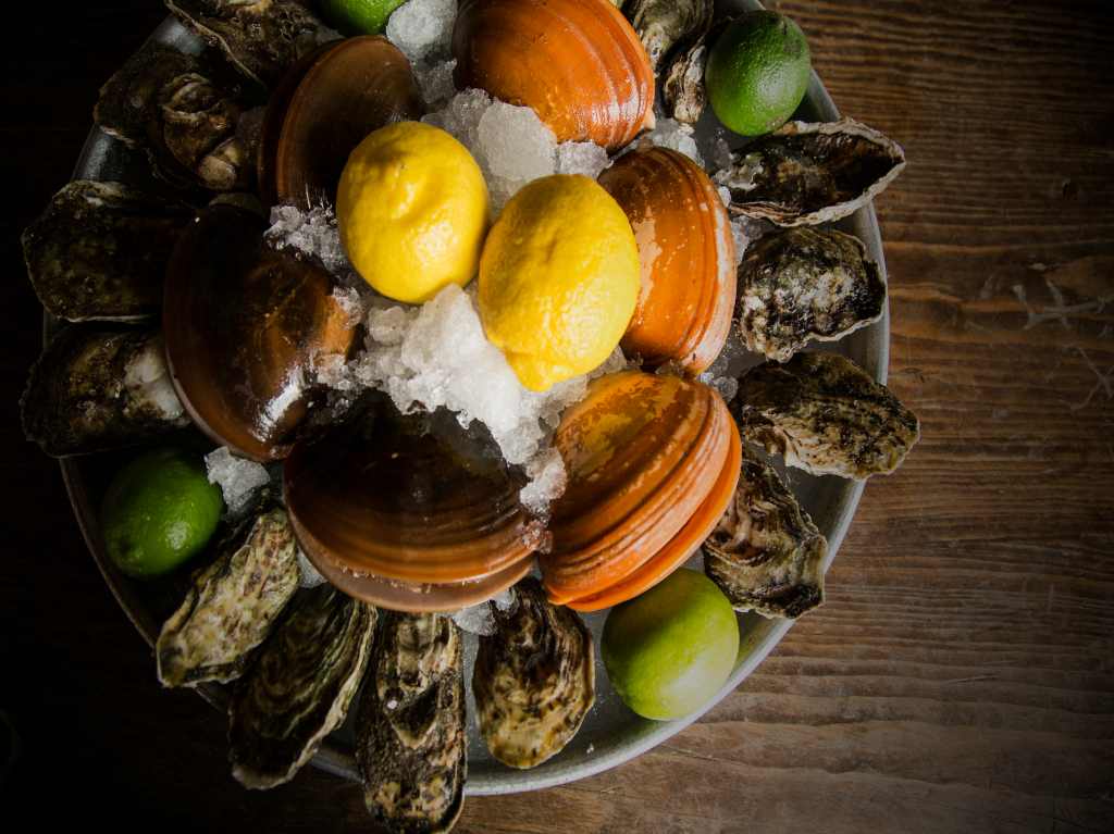 la-docena-oyster-bar-y-grill-frutos-del-mar-en-la-roma